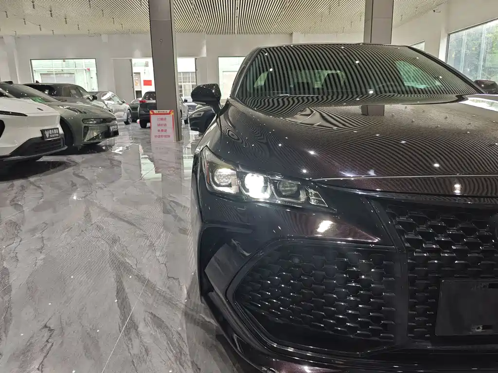 Toyota Avalon 2019 2.5L XLE Luxury V