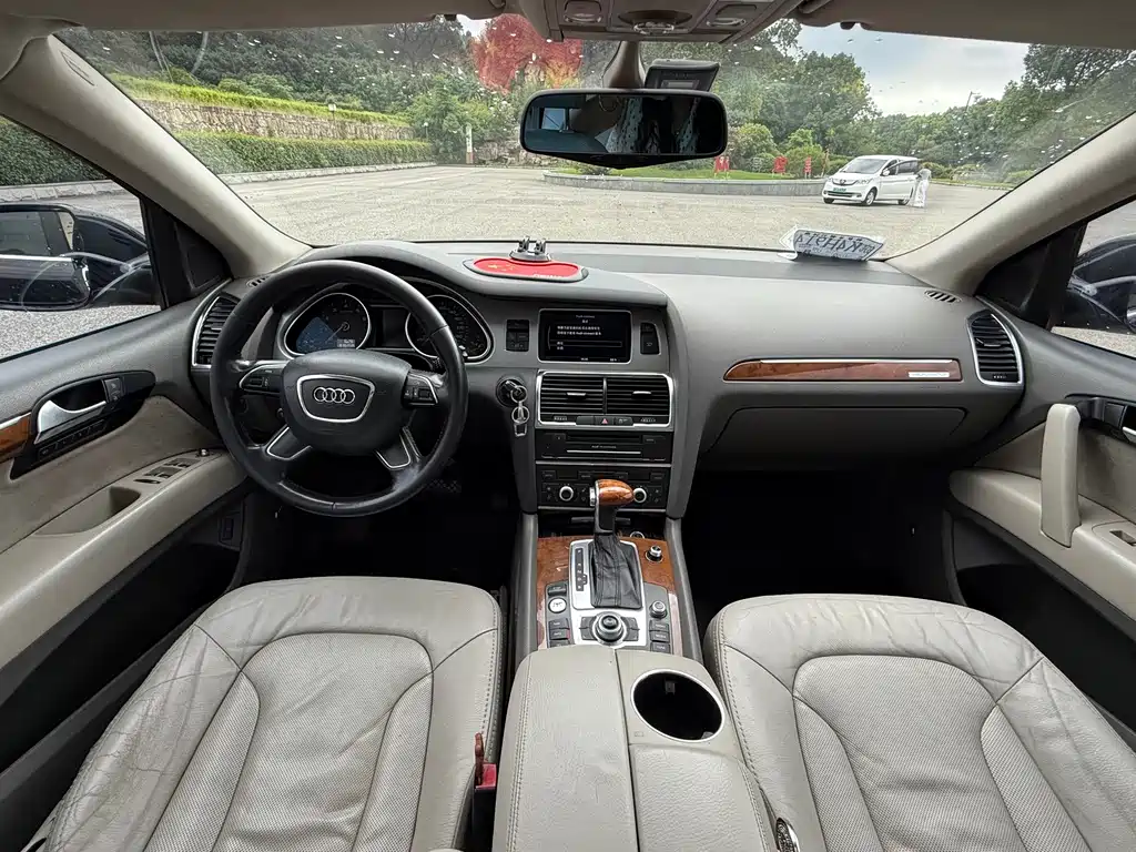 Audi Q7 — миниатюра 9