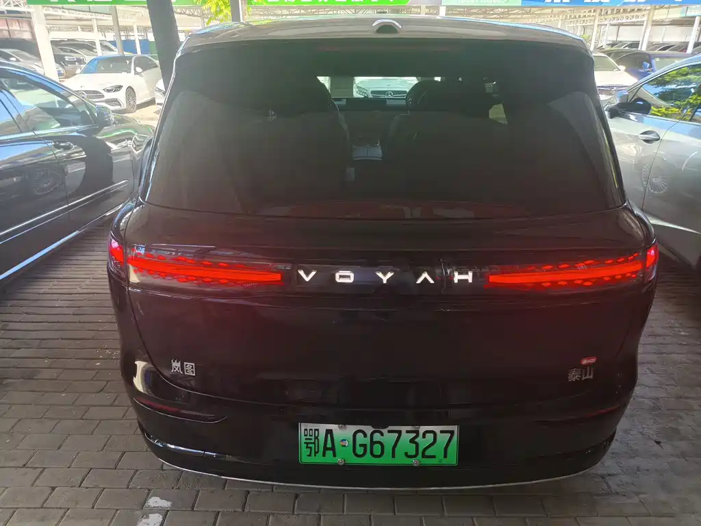 VOYAH Taishan — миниатюра 13