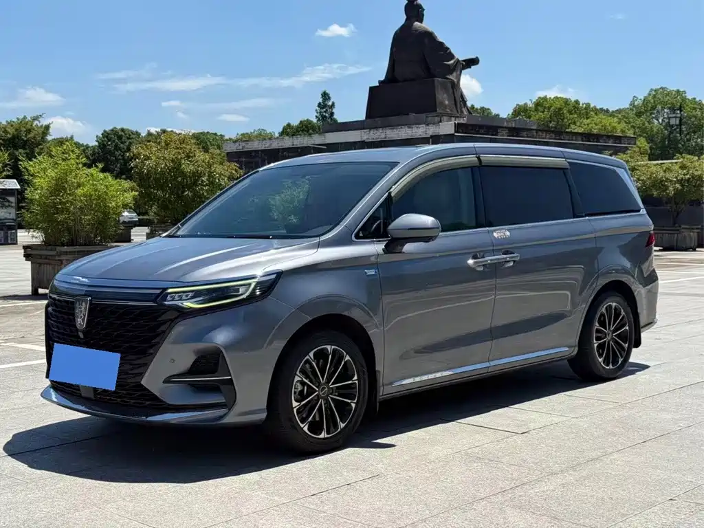 Roewe iMAX8