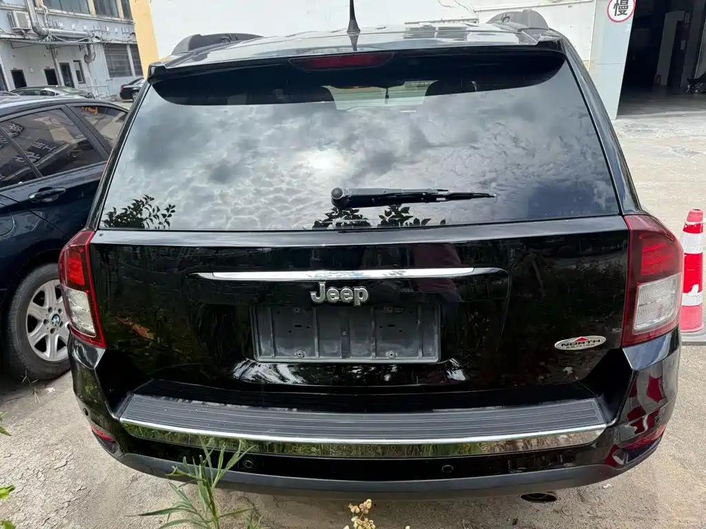 Jeep Compass (Import) — миниатюра 4