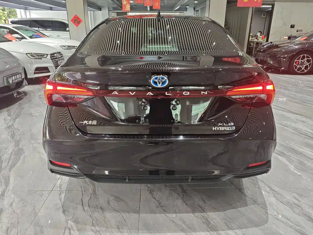 Toyota Avalon 2019 2.5L XLE Luxury V
