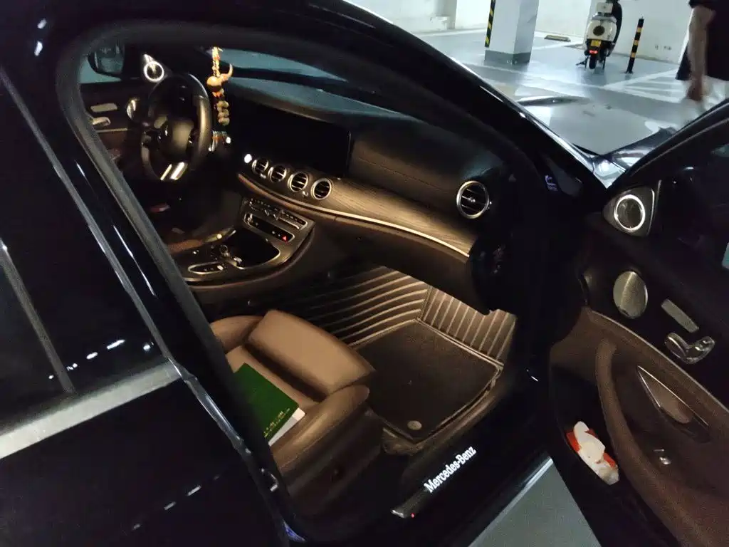 Mercedes-Benz E-Class — миниатюра 18