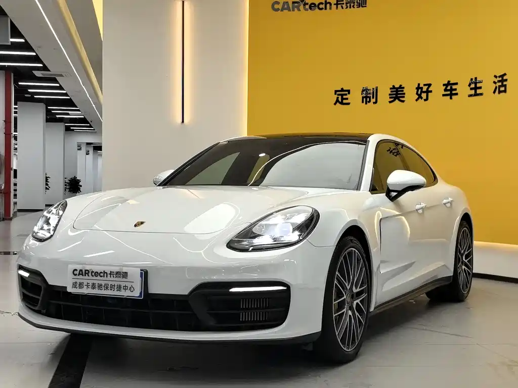 Porsche Panamera 2022