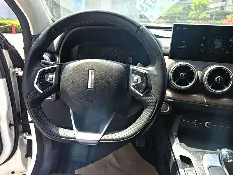 Wey Wey VV5 — миниатюра 8