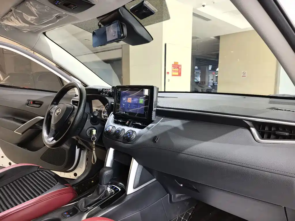 Toyota Corolla Cross 2.0L Pioneer Edition, фото 13