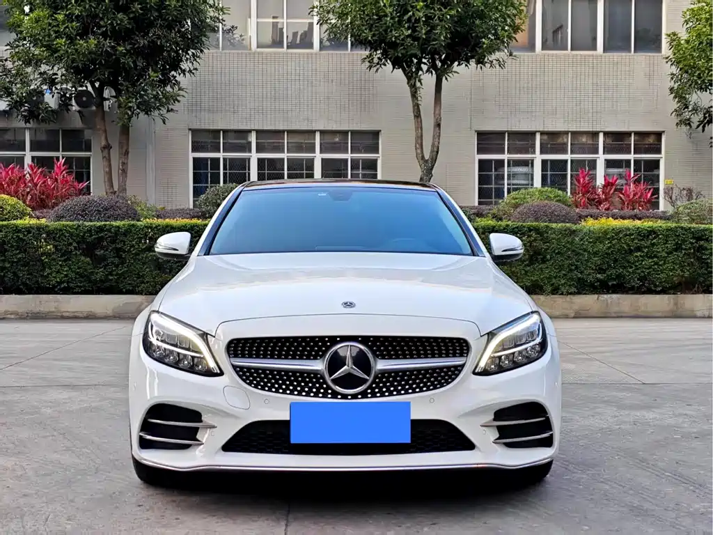 Mercedes-Benz C-Class — миниатюра 2