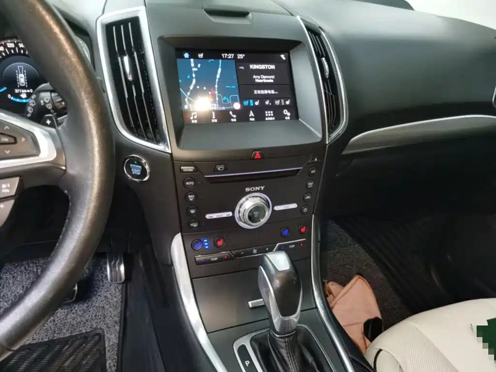Ford Edge — миниатюра 9