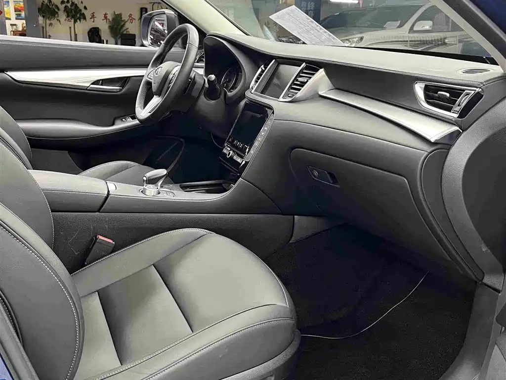 Infiniti QX50 — миниатюра 8