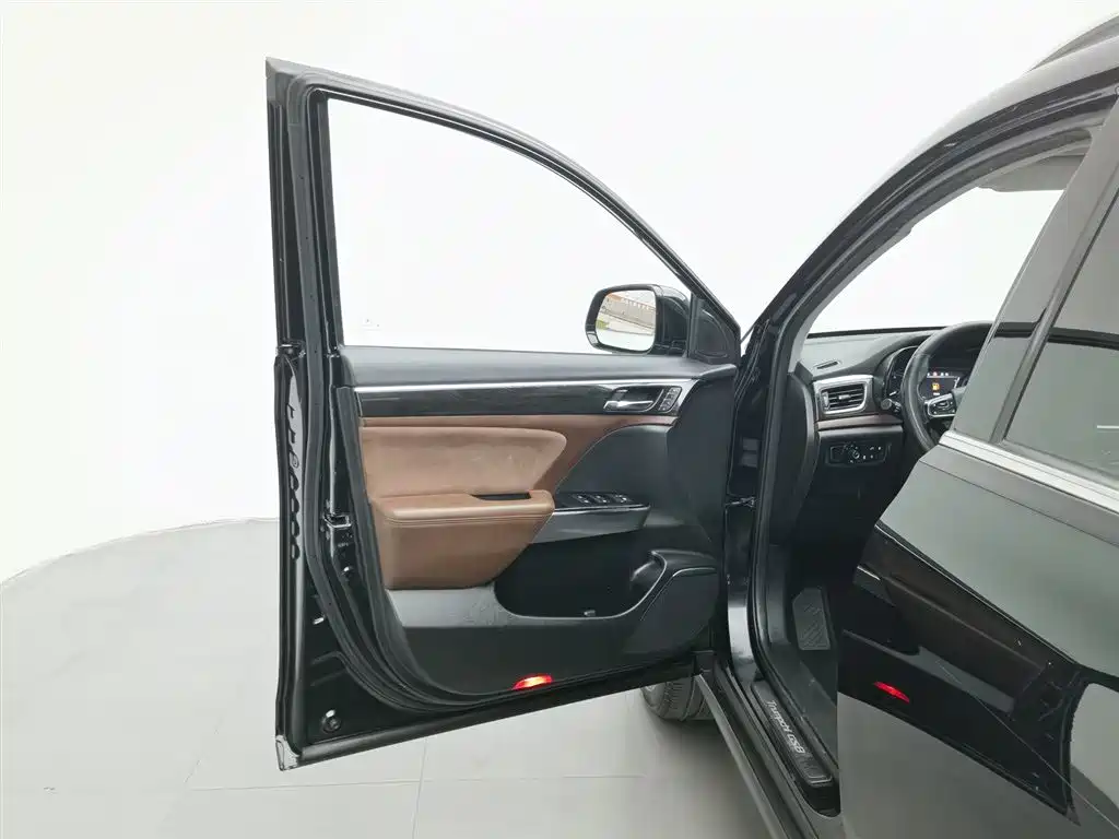 GAC GS8 2017 320T Luxury Smart Connect （ мест）