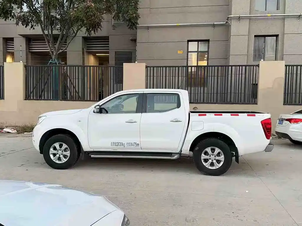 Nissan Navara — миниатюра 10