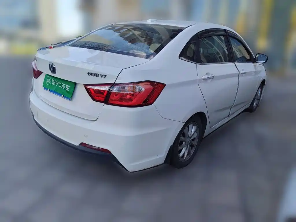 Changan V7 — миниатюра 6