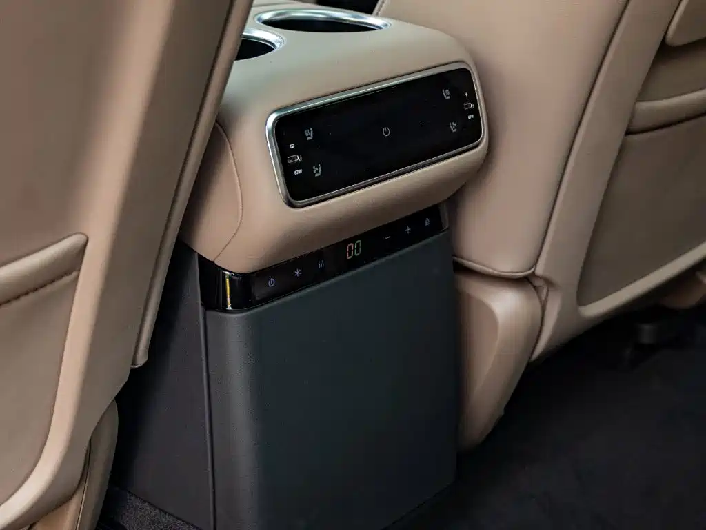 Li Auto Li L8 — миниатюра 24