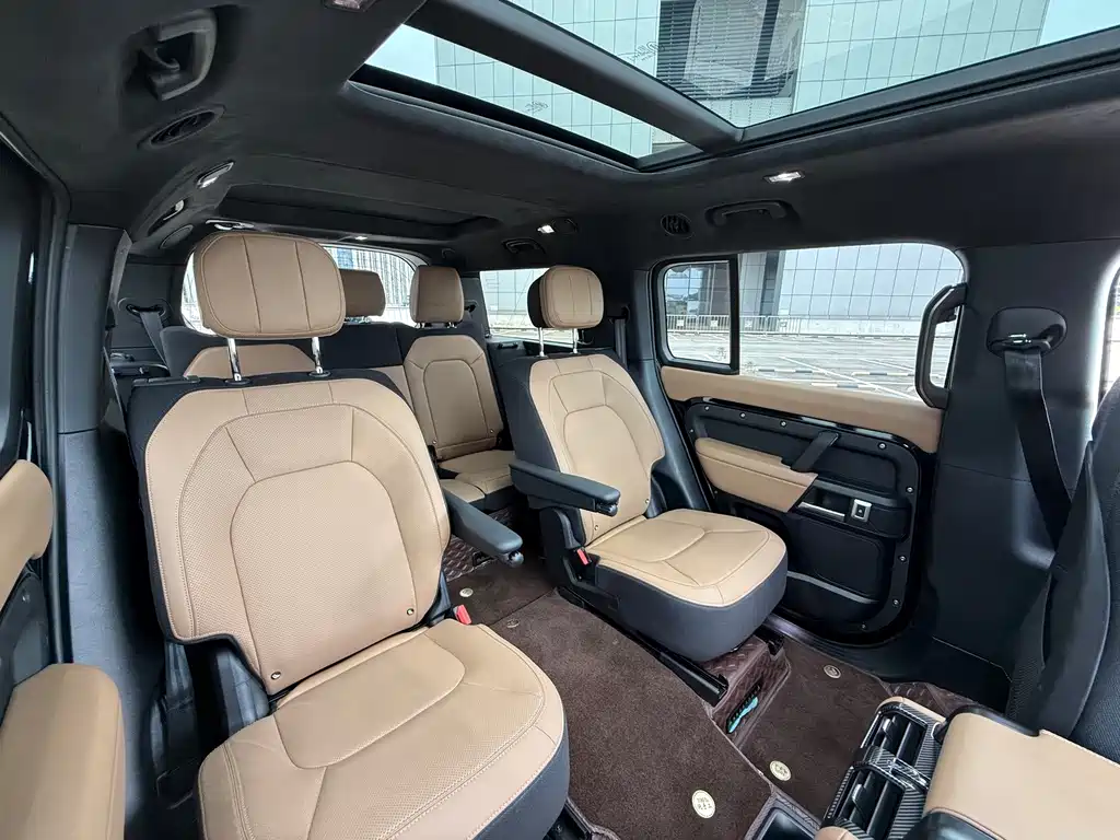 Land Rover Defender — миниатюра 9