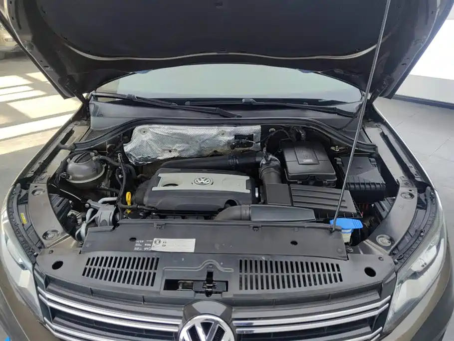 Volkswagen Tiguan 2015 1.8TSI AT