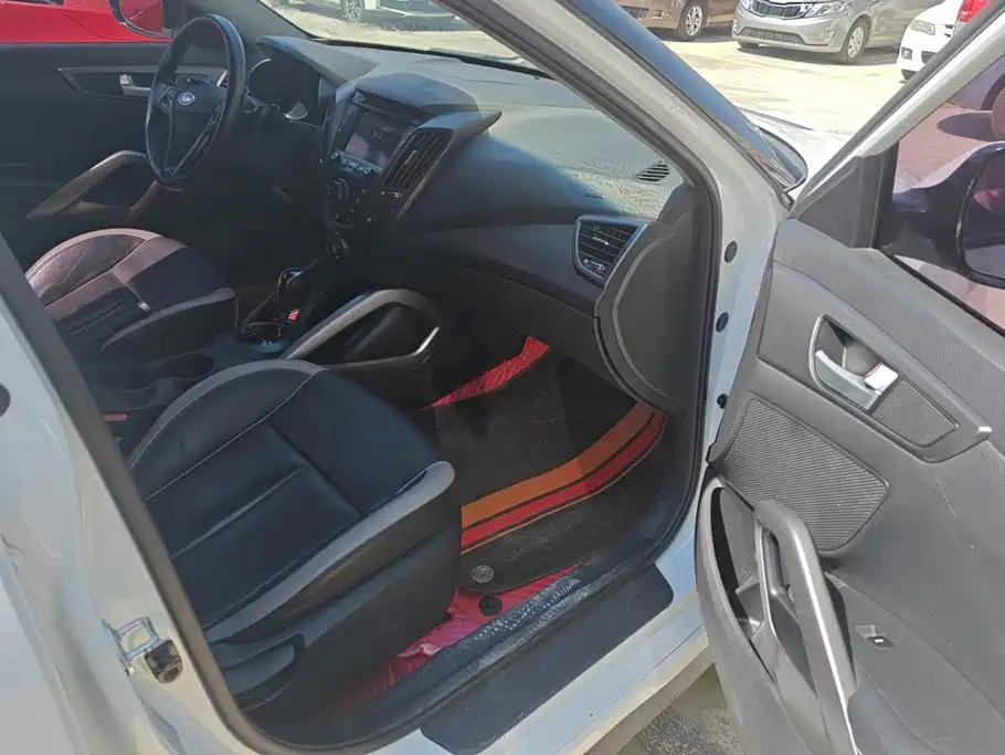 Hyundai Veloster 2012 1.6T AT Premium