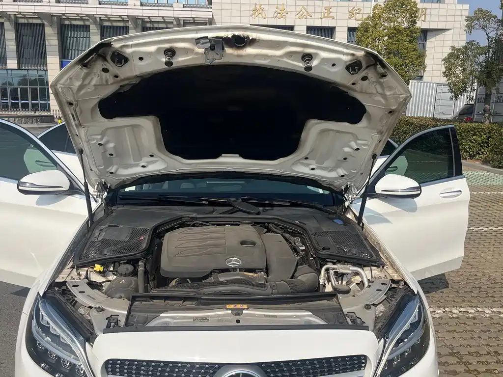 MERCEDES-BENZ C CLASS