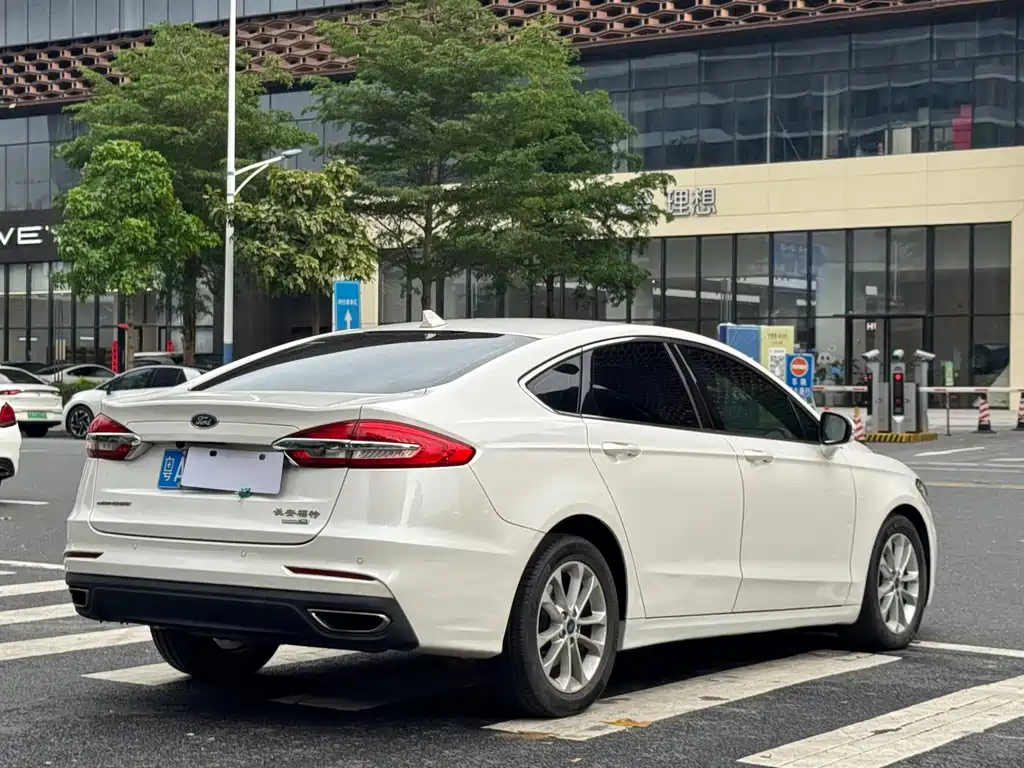 Ford Mondeo — миниатюра 28