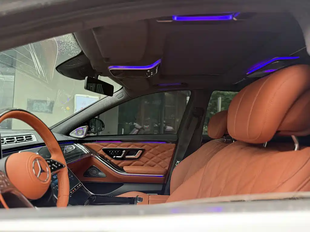 Mercedes-Benz S-Class — миниатюра 6