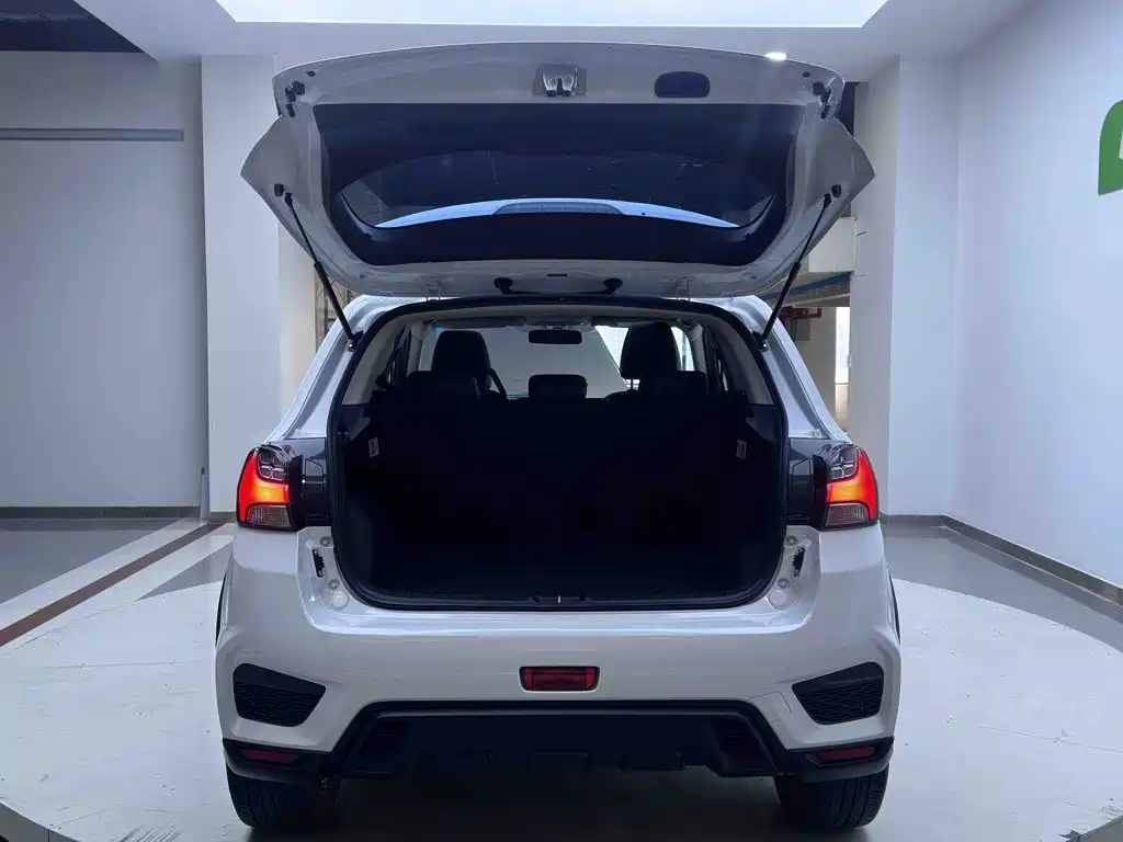 Mitsubishi ASX — миниатюра 21