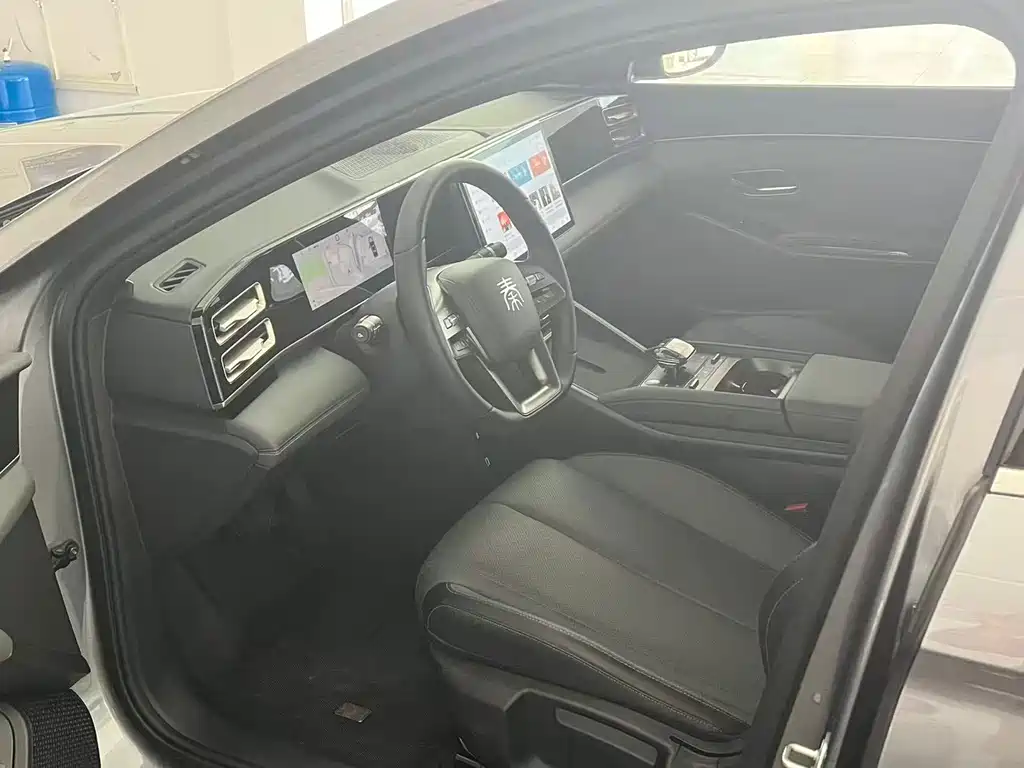 BYD Qin L L 2025 DM-i Smart Drive 80KM Lead