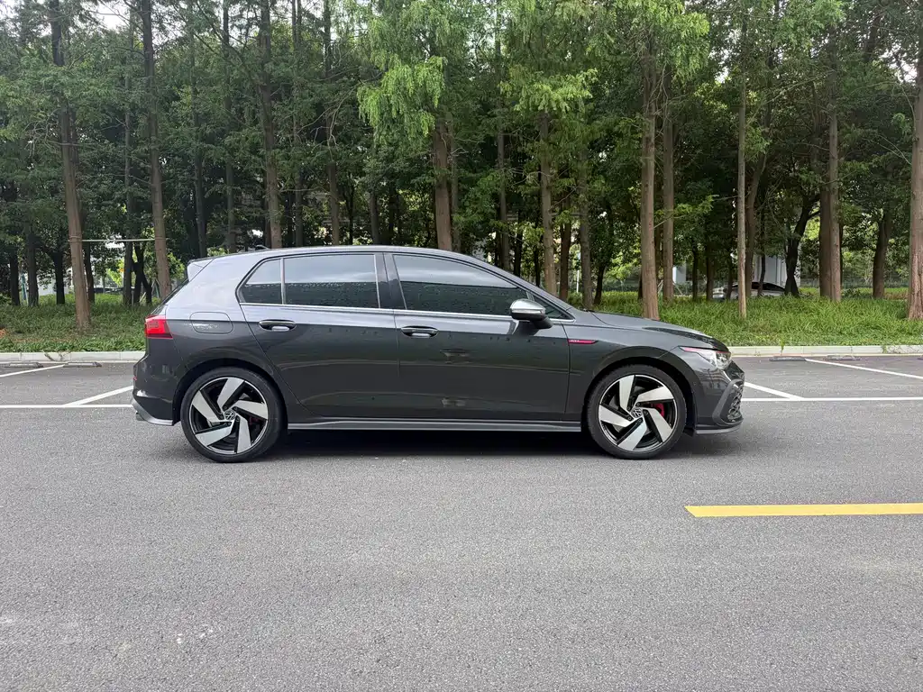 Volkswagen Golf GTI — миниатюра 9