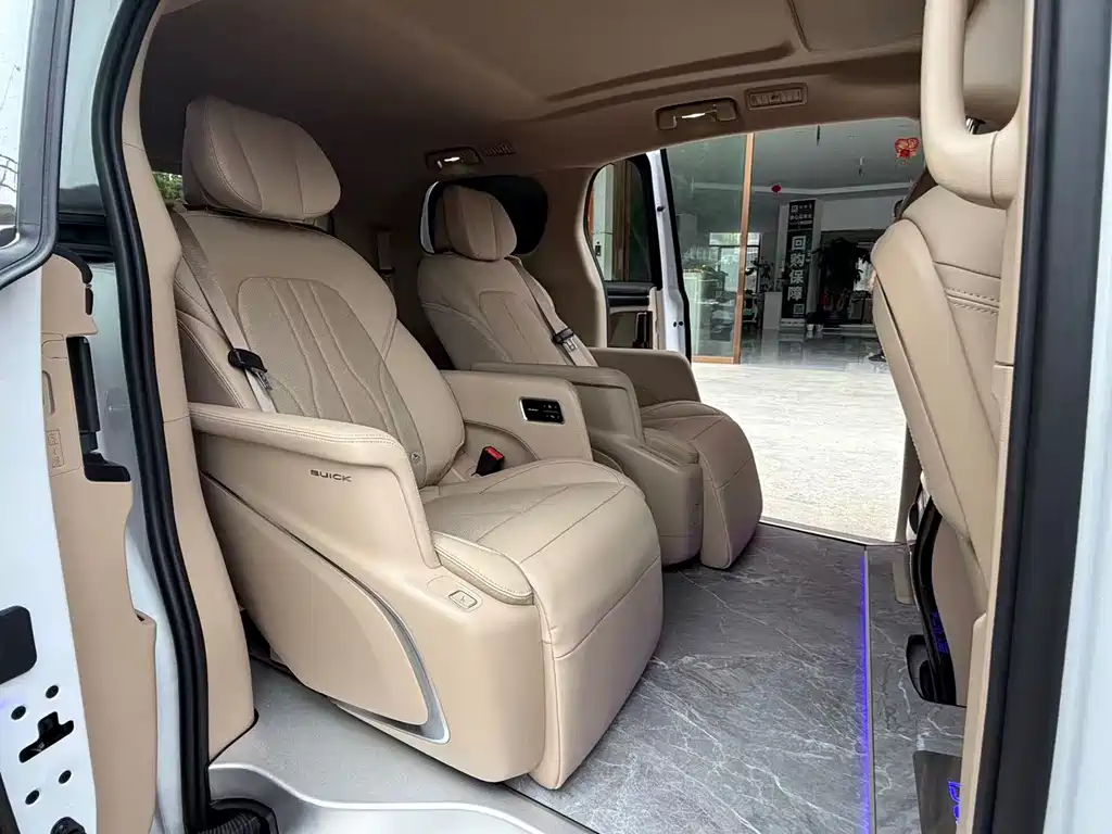 Buick GL8 Hybrid 陆尚 尊享版, фото 4