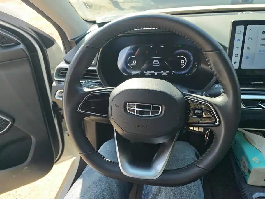 Geely Emgrand — миниатюра 15