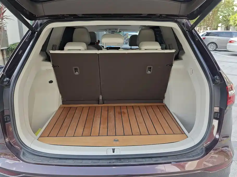 Volkswagen Viloran 2022 380TSI