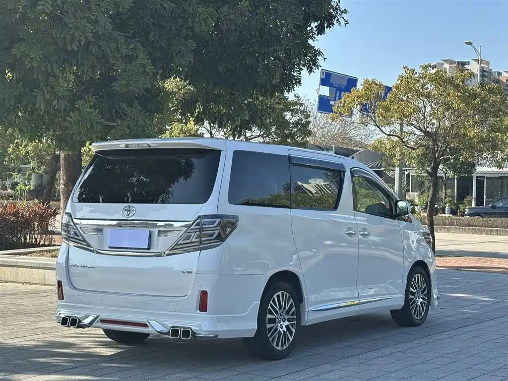 Toyota Alphard 2012 3.5L Luxury