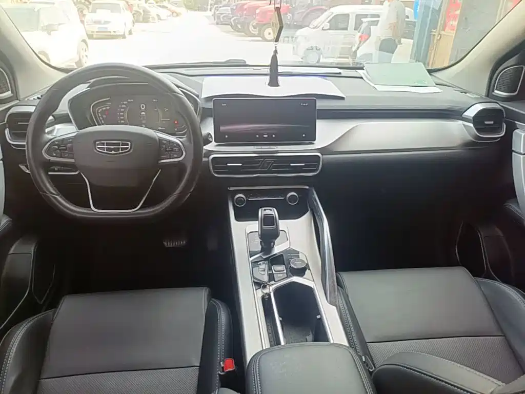 Geely Binyue NEV — миниатюра 10