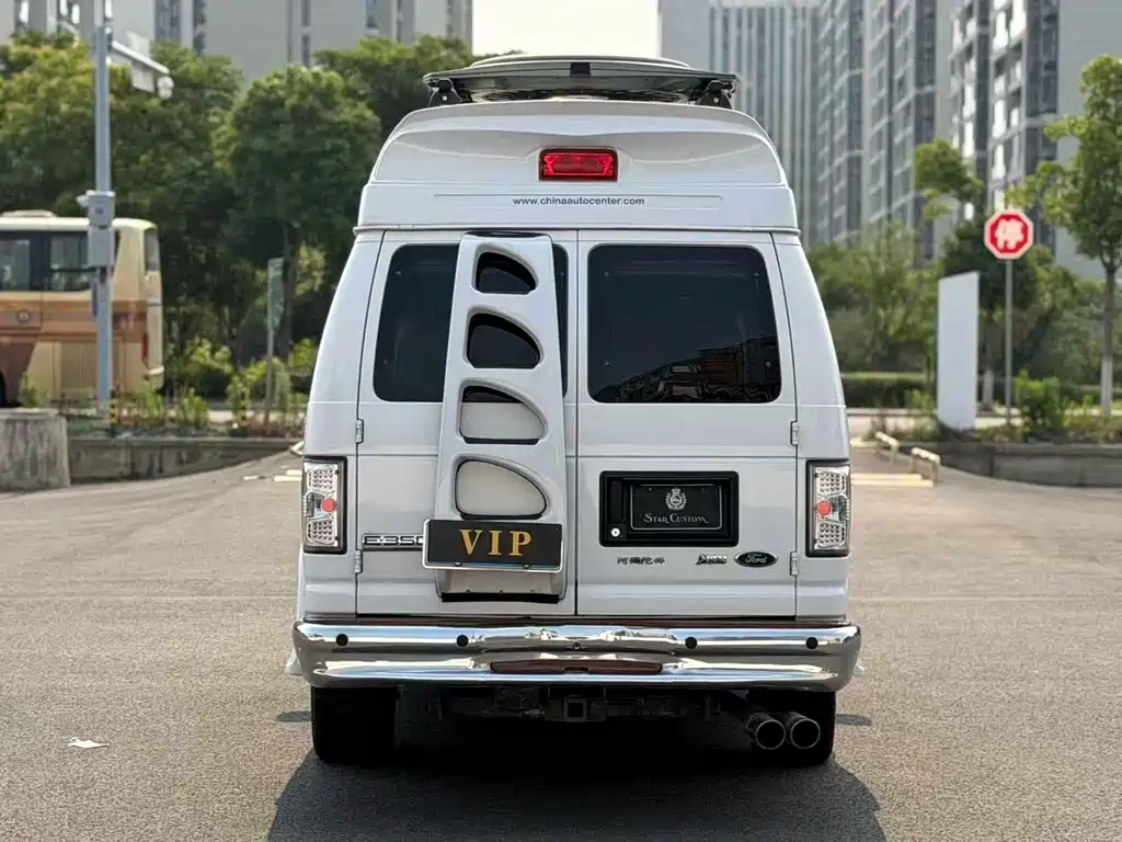 Ford E350 — миниатюра 10