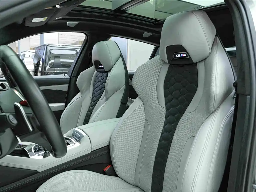 BMW X6 M — миниатюра 12