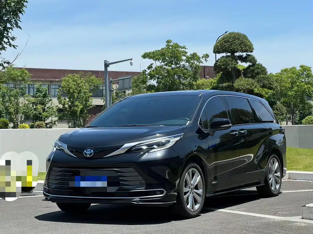 Toyota Sienna 2024