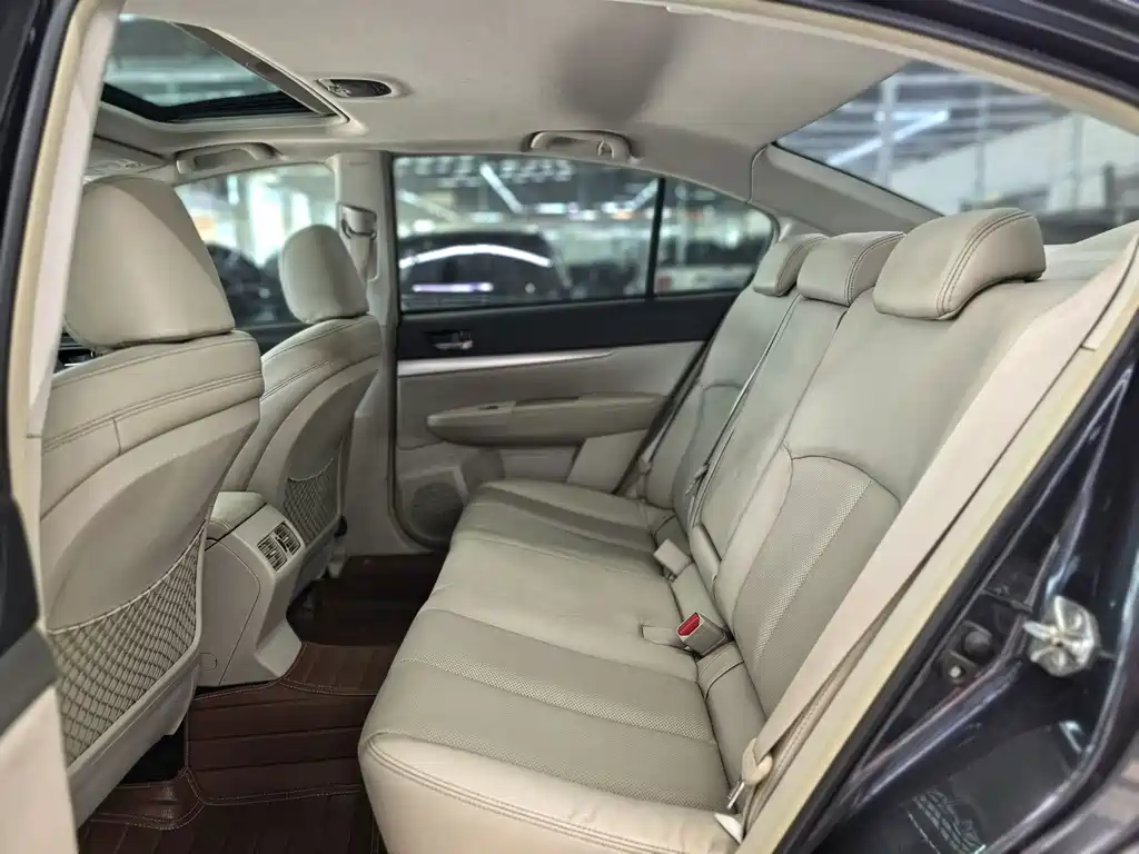 Subaru Legacy — миниатюра 14