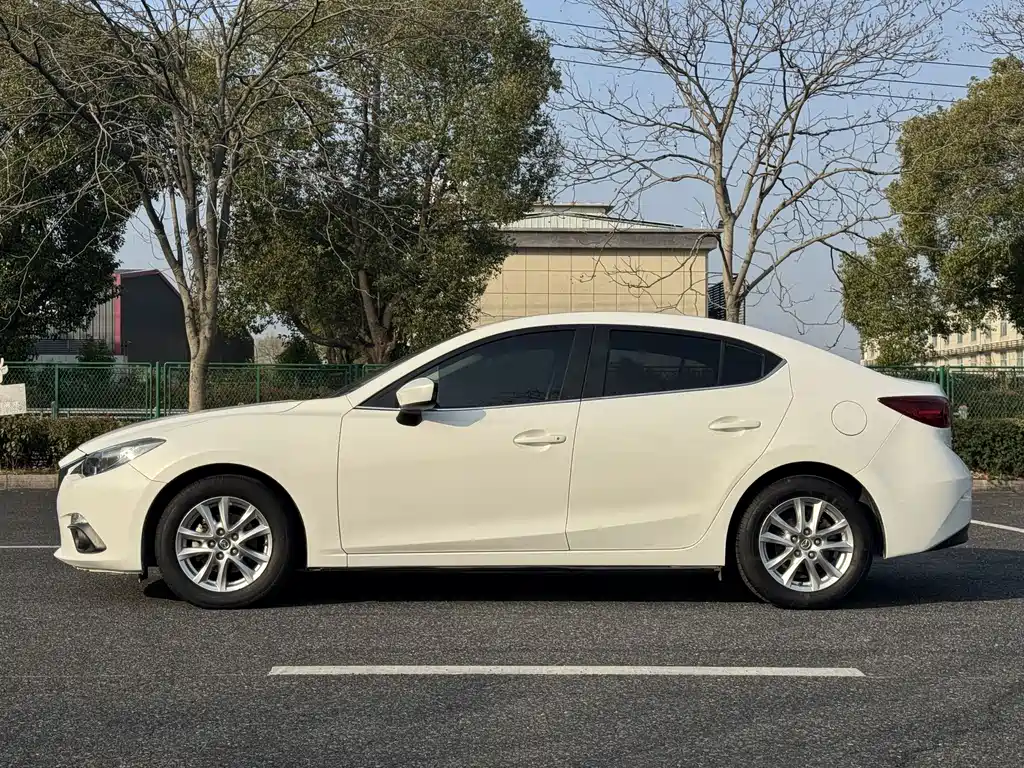 MAZDA 3 ANGKESAILA