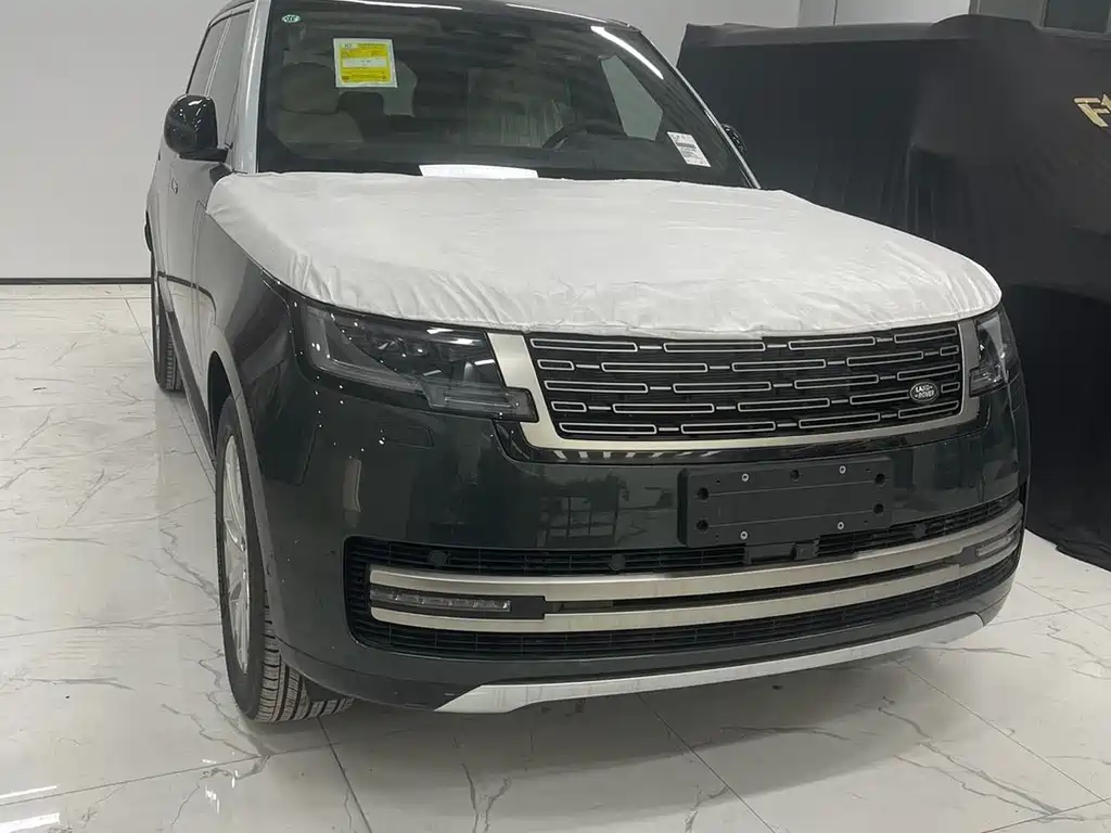 Land Rover Range Rover 2025 3.0 L6 400PS Long Wheelbase мест
