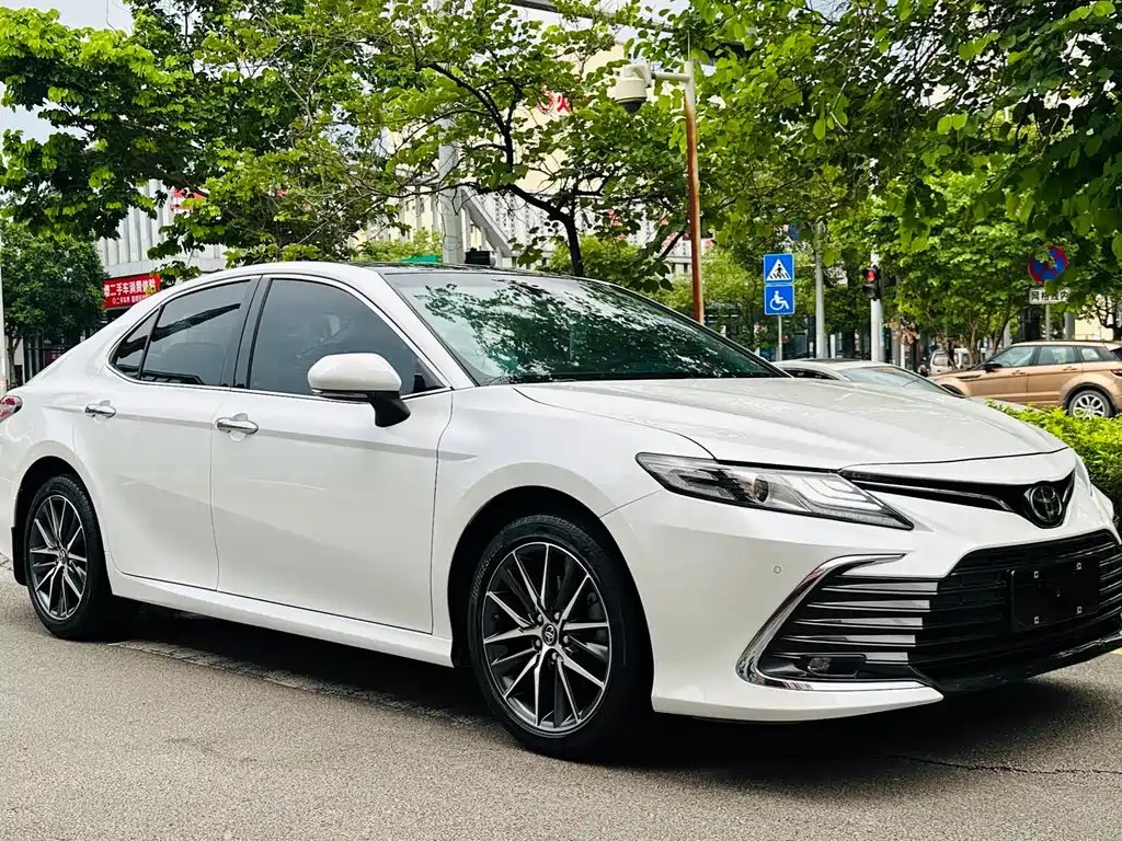Toyota Camry 2021 2.5G Luxury
