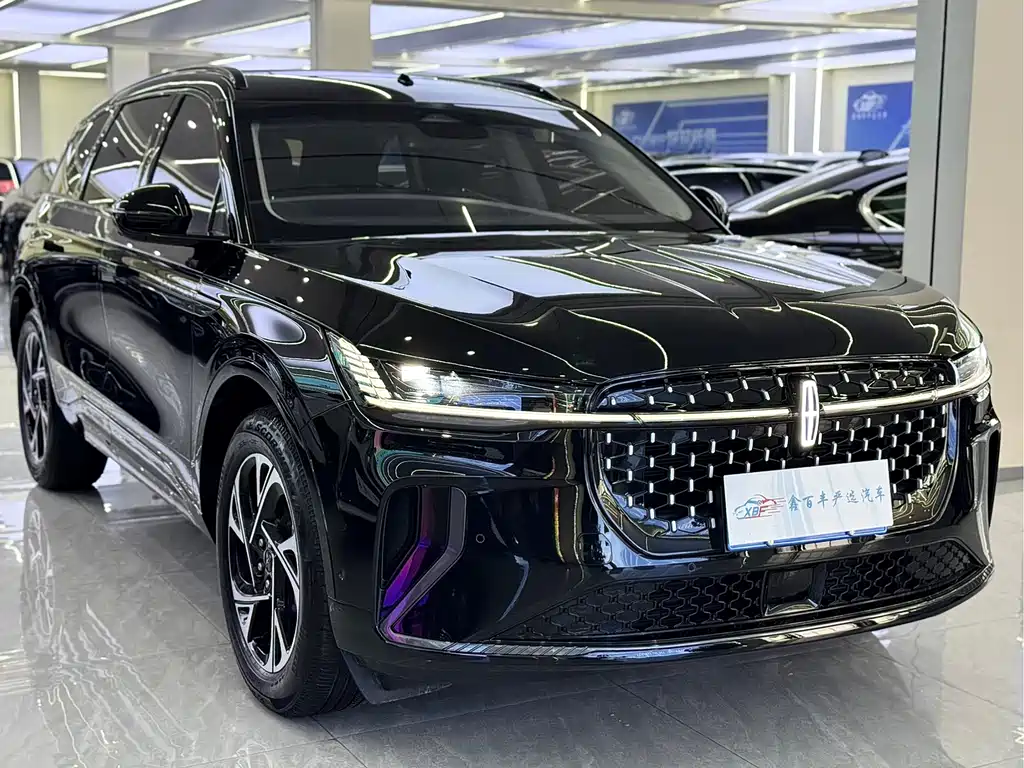 Lincoln Nautilus 2023 2.0T