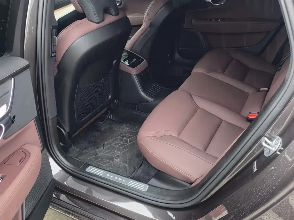 Volvo S90 PHEV — миниатюра 5