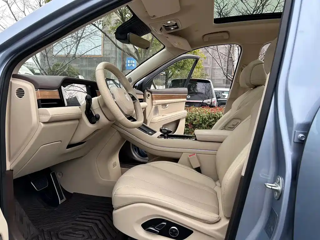 AITO ASK THE WORLD M7