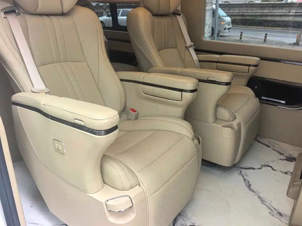Toyota Hiace — миниатюра 5
