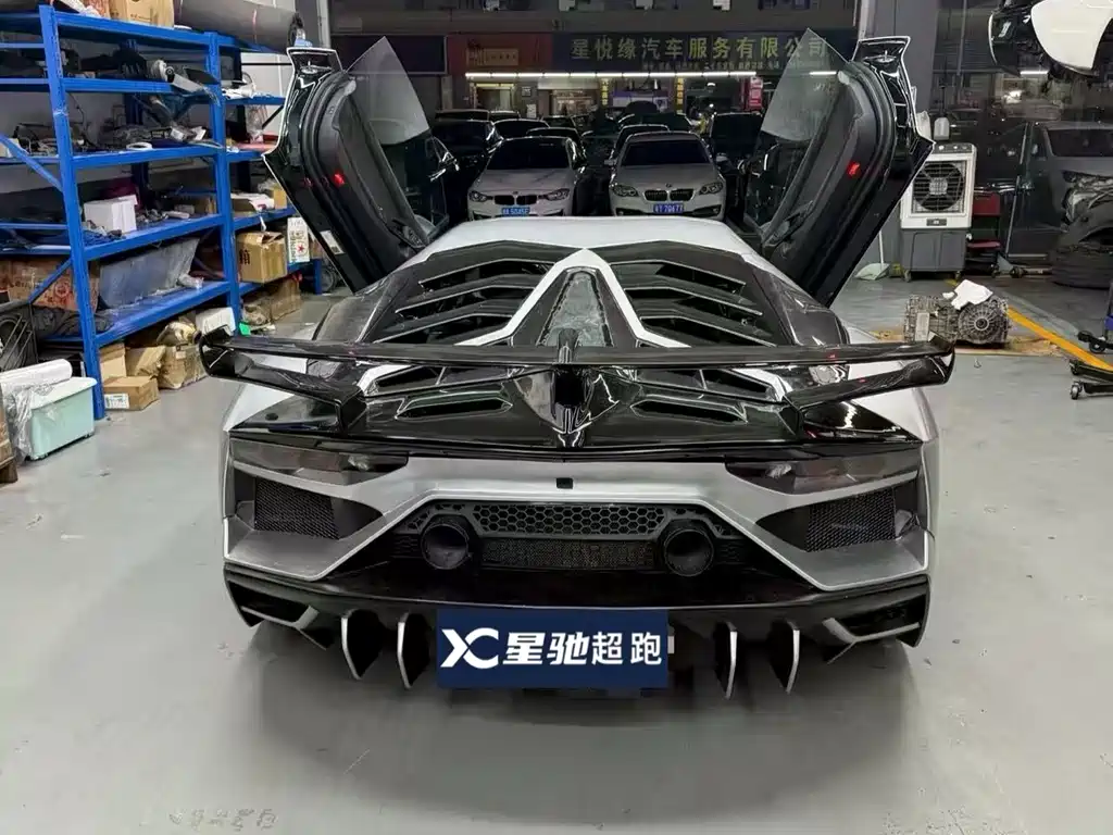 Lamborghini Aventador 2011 LP 700-4