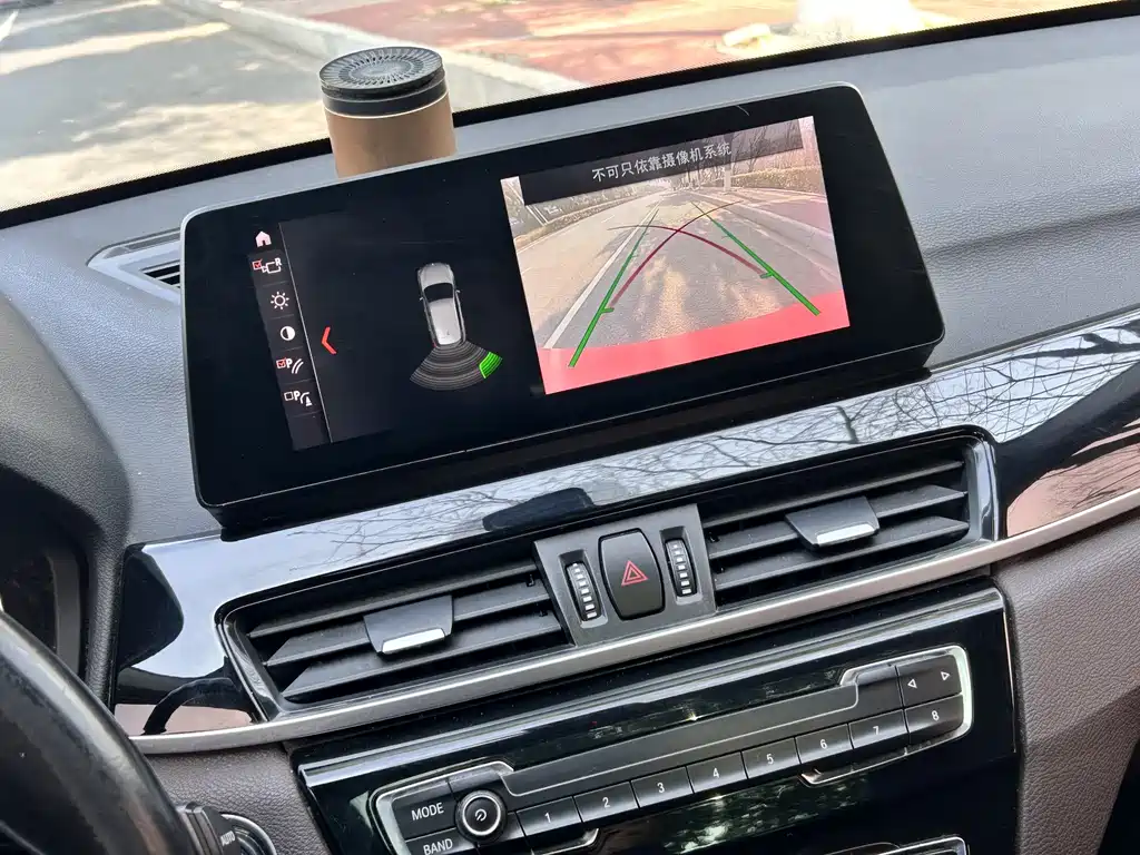 BMW X1 2020 sDrive25Li Lead