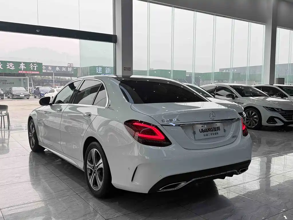 MERCEDES-BENZ C CLASS