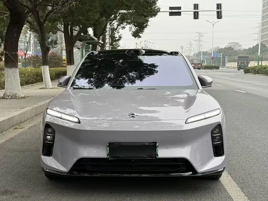 NIO NIO ET5