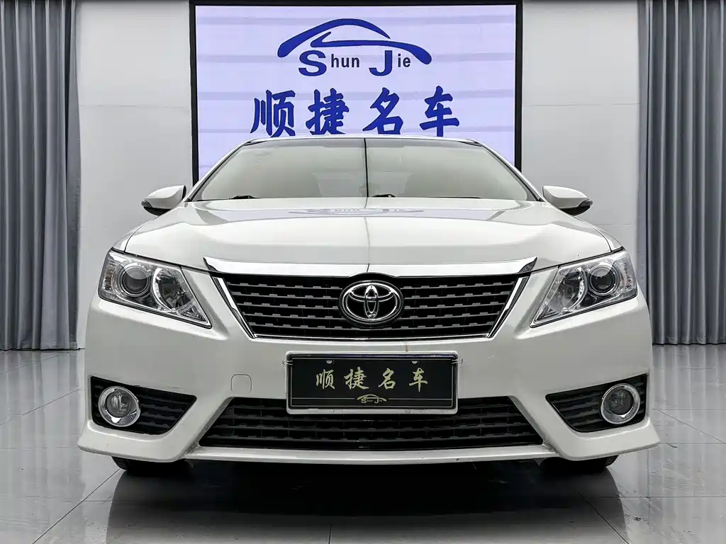 Toyota Camry 2014
