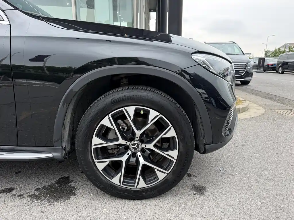 Mercedes-Benz GLC 2024 GLC 260 L 4MATIC 5 мест