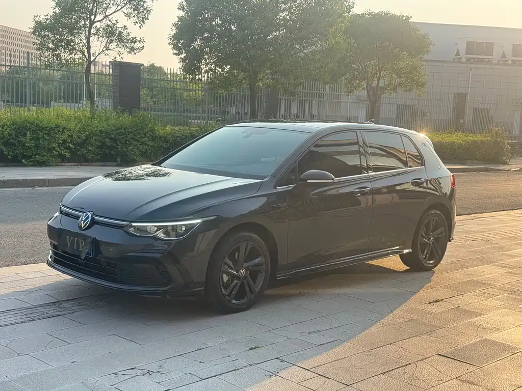 Volkswagen Golf 2024