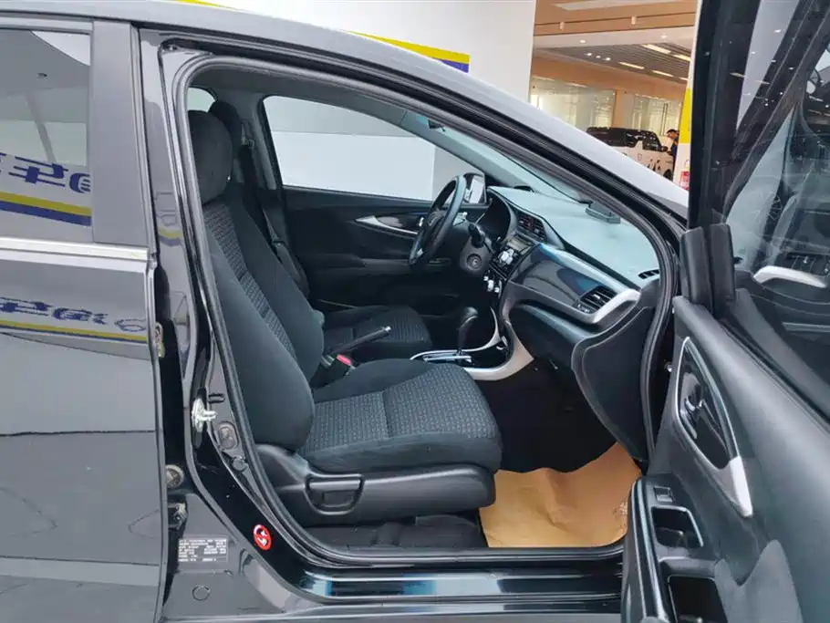 Honda Crider 2015 1.8L AT Comfort